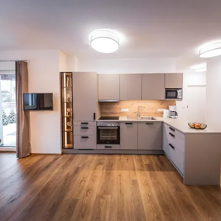 Zeitlos 플라차우